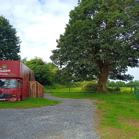Glasson Glamping Farm アスローン