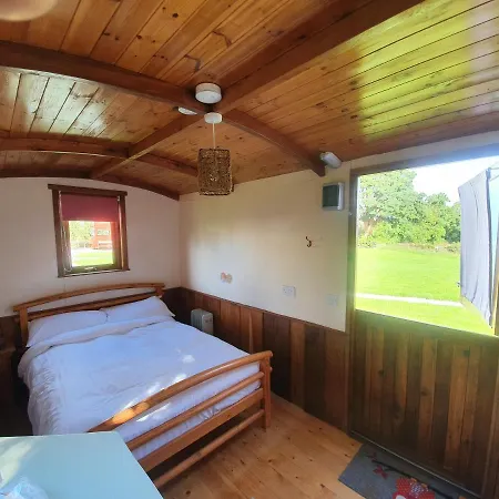 Farm stay Glasson Glamping Farm *