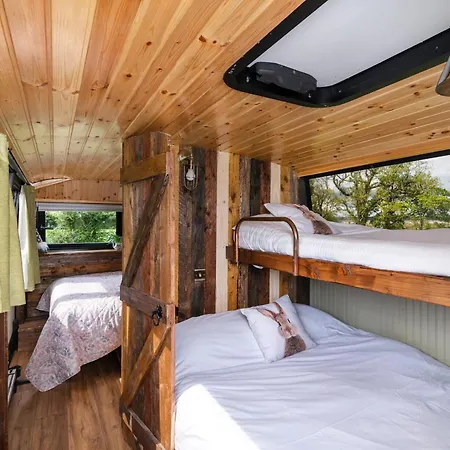 Κατάλυμα σε φάρμα Glasson Glamping Farm Άθλον