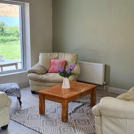 Glasson Glamping Farm 팜스테이 애슬론
